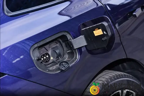 价格不贵，该有都有！深度体验东风奕派2026款eπ008五座版-3