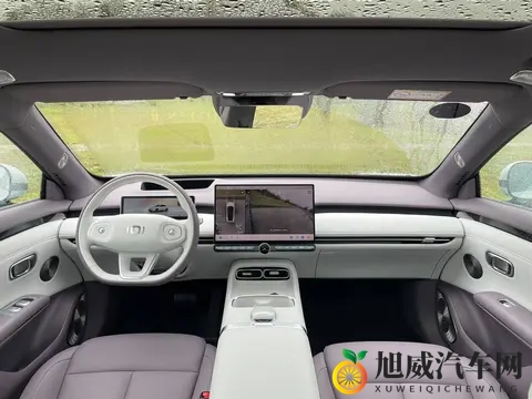 “超配”+“超值” 长安启源A06上市，售1099万起-3