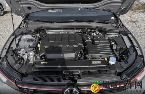 想买性能“小钢炮”，不妨看看26款高尔夫GTI，德系调校有韵味？-2