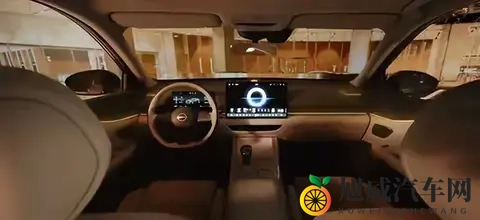 争议拉满！天籁115重磅登场，鸿蒙座舱救得了销量？-3