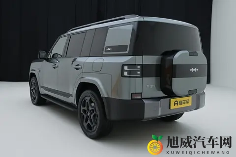 比方盒子更好看,比竞品更好玩儿!方程豹钛7:诗和远方都有了-1