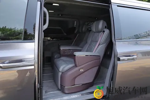 极氪009七座过道版：大空间，长续航，家用车选它稳了！-2