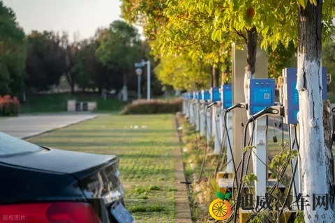 新能源汽车用车成本那么低，为什么还有很多人买燃油车？-1