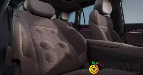 吉利星越 L 实测：高通 8155 加持，智能又好开的家用燃油 SUV-2