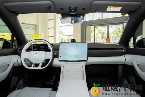 30万级SUV里，终于有一台让BBA车主心动的电车了-1