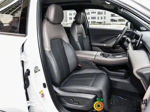 新款长安CS55 PLUS PHEV，新增天枢驾驶辅助视觉版，售价1129万元-3