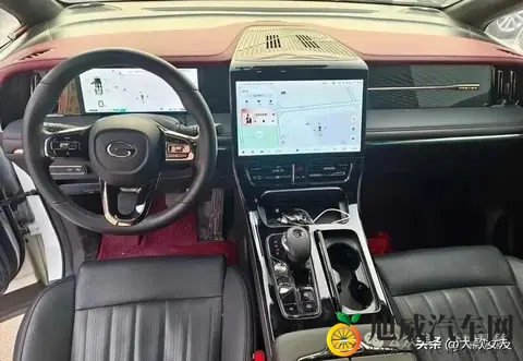 传祺M8宗师上市!双零重力座椅+20T插混，重新定义豪华MPV旗舰-3