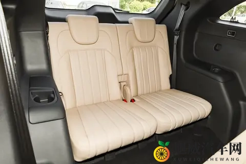 家庭党狂喜！捷途 X70L 32 变座椅 + CDC 悬挂，999 万起太香了-3