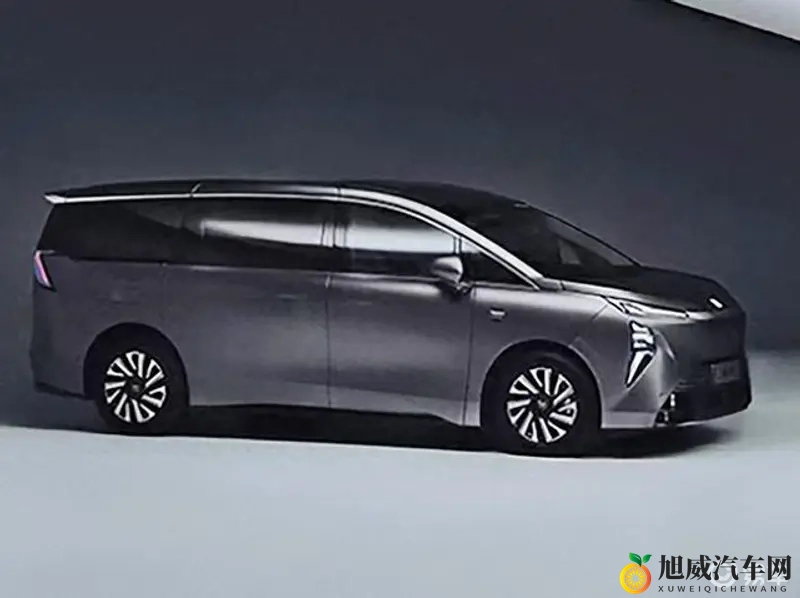 男生操女生的软件:汽车软件革新:安全与便利并存,未来趋势一览-1