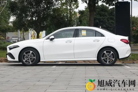 奔驰 A 级 A 180 L 和 A 200 L 时尚型对比 帮你理清购车思路-2