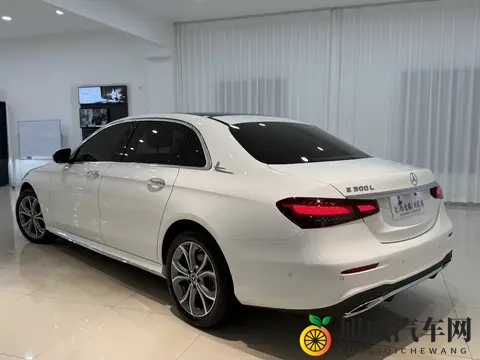 30万拿下22年奔驰E级,豪华座驾轻松拥有!-1