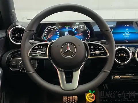 一手奔驰A级:2年亏10万,代步练手好选择!-1