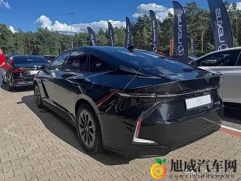 雷克萨斯ES电动版来袭，定价40万能否撼动BBA？-1