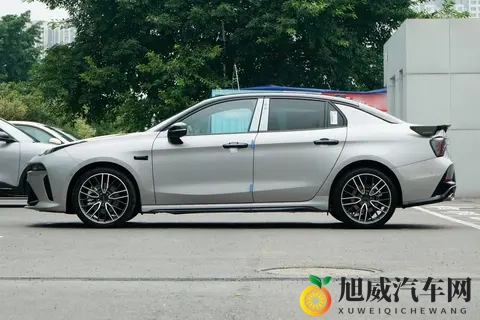 选这款车的六大理由：真实体验第三代领克03凭什么打动人心？-1