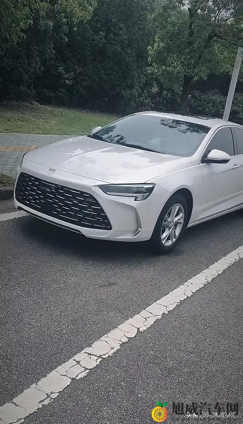 芙宁娜ちゃんの球棒的起源：芙宁娜球棒传奇的诞生之谜-1