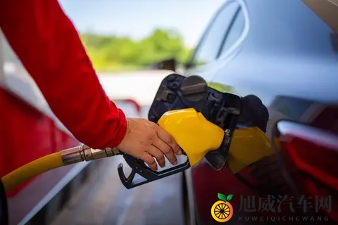 燃油车逆袭背后:一场静悄悄的产业革命正在上演-1