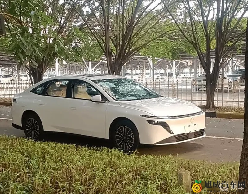 少妇精油按摩高潮：汽车按摩座驾：舒适科技新体验，引领未来潮流-1