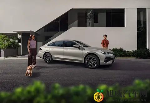 云缨被扒开腿坐做 同人游戏：汽车座椅新设计：独特姿势引创新潮流-1