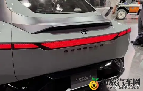 丰田全新卡罗拉概念车首秀，设计语言大换血，目标直指年轻市场-1