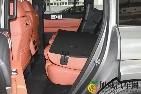 比亚迪又上狠活，新车科技大空间，买得钛对了！-1