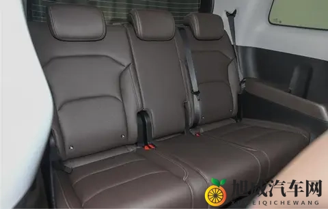 真7座大空间，入门即高配，10万级家用MPV选它准没错-3