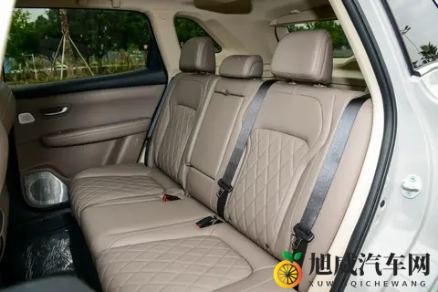 第三代蓝电 E5 PLUS 预售开启 230km 续航 + 四驱 ,务实的多面手-3