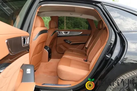 红旗 H9 选买：旗享 vs 旗畅差 4 万，哪款最值？-2