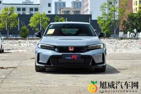 玩车一族看过来，40万预算，你会买思域TYPE R，还是丰田GR YARIS？-3