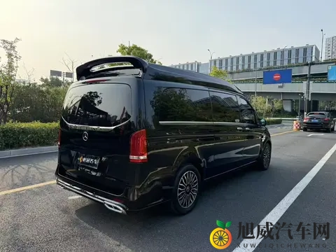 准新奔驰威霆，3万公里商务舱，338万拿下！-3