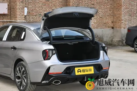 燃油车的智能进阶:深度体验第三代领克03,我的购车观念被刷新了-1