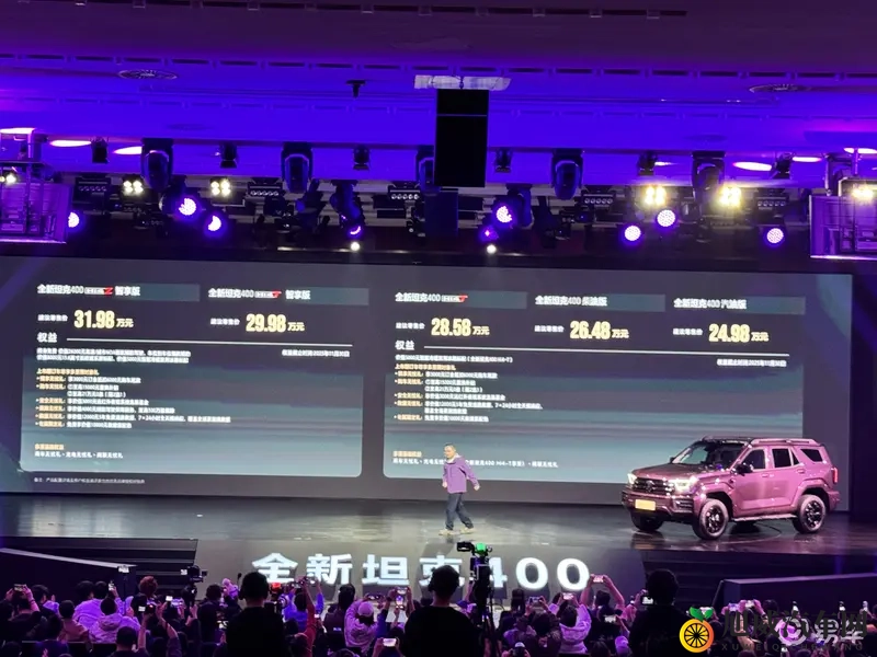 双人床上剧烈运动打扑克：床上二人激情游戏，同时牌技斗艳-2