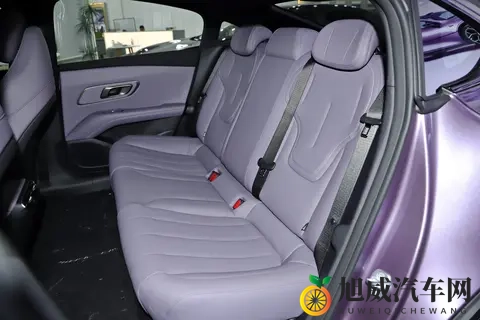 从驾控到续航全拉满！深蓝 L06 入门即满配，1399 万起诚意十足-3