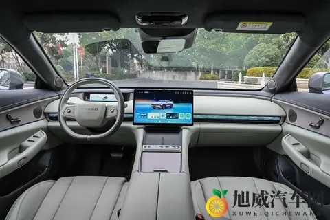 星纪元ES增程版Ultra四驱旗舰：重新定义中大型纯电轿车的均衡性-3