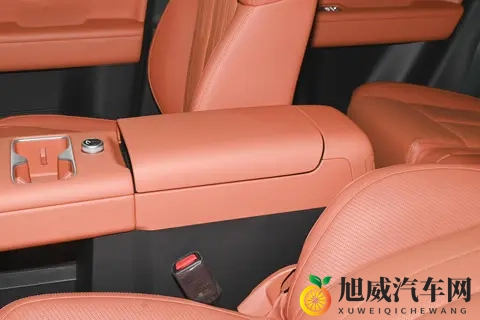 比亚迪又上狠活，新车科技大空间，买得钛对了！-3