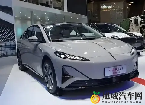 年轻人为何对“红旗”说再见？-2