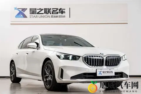 男生和女生一起差差差很疼的app：智能驾驶新体验，互动科技升级驾驶乐趣-3