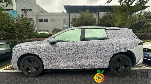 智能化或将迎来大升级 日产N8谍照曝光-1