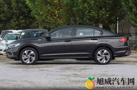 新款宝来上市，售价不变，15T动力总成保留，6个喇叭减配成了4个-2