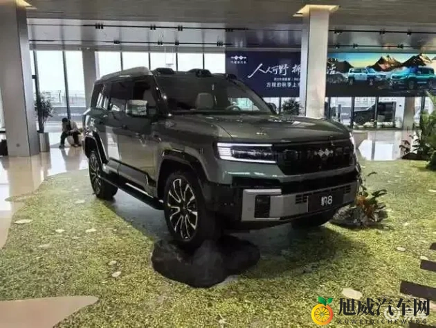好长 好硬 受不了gif：全新SUV震撼登场：超长车身，豪华内饰，强劲动力-2