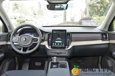 售价6389万起_配置调整 2026款沃尔沃XC90上市-1