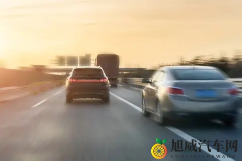 高速开多少速度最省油?牢记这个“黄金”转速区间,省油又实用!-1