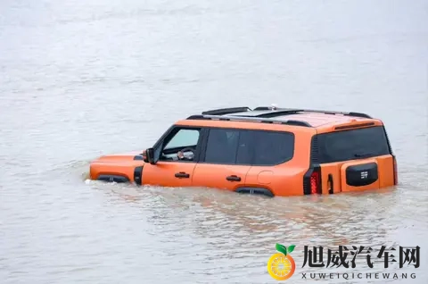 综合续航1400km，标配三把锁，深度体验纵横G700-1