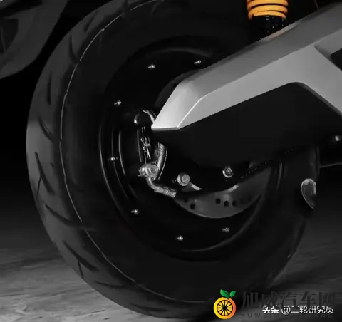 130km续航vs52km时速，绿驹曜影和普通踏板车谁更香？-2