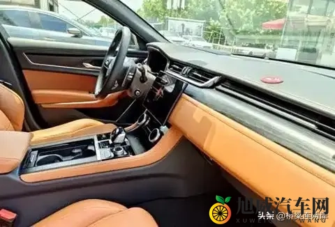 捷豹XFL降破30万！20T+8AT的豪华运动轿车真比BBA香？-2