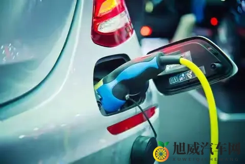 油车换电车1年后，才明白的3件事，普通人真的不建议买电车！-2