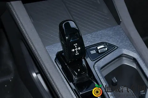 1038 万起，动力、智能、设计全面进阶，这款新车适合年轻人-2