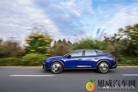 凡尔赛C5X：本以为是法系车复兴的开始，没想到却是最后的余光-1