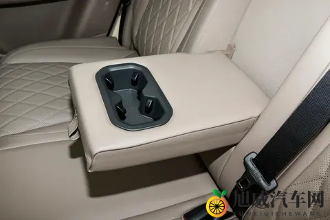 1198 万起售，长续航和电混四驱，第三代蓝电E5 PLUS正式开启预售-3