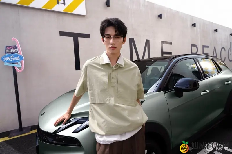 欧美日韩一卡2卡三卡4卡:全球四国一卡至四卡多选体验-1