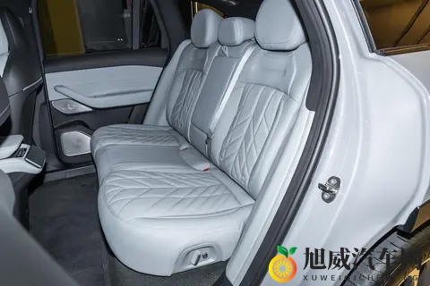 身边越来越多 BBA 车主，为什么都选择了蔚来 ES6？看完你就明白了-2